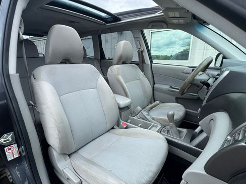 Used 2013 Subaru Forester 2.5X Premium AWD/4WD image 23
