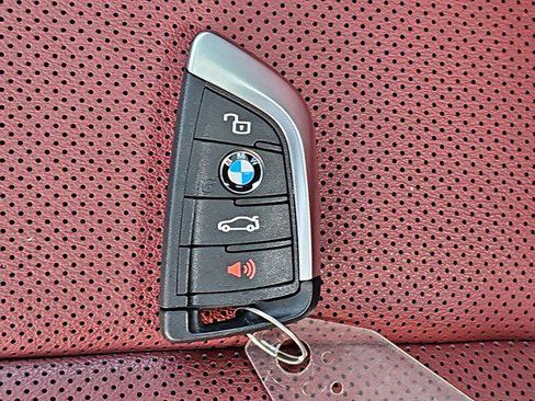 Certified 2024 BMW 330i 330i w/ M Sport Package image 37