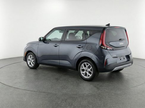 Used 2025 Kia Soul LX w/ LX Technology Package FWD image 6