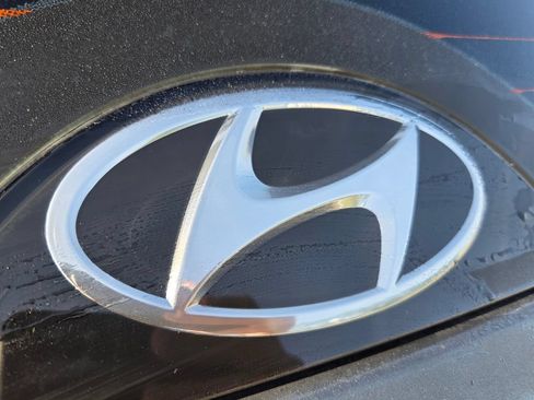 Used 2023 Hyundai Tucson SE AWD/4WD image 10
