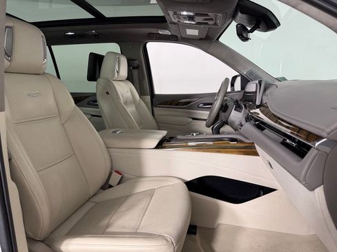 Used 2022 Cadillac Escalade ESV Sport Platinum image 38