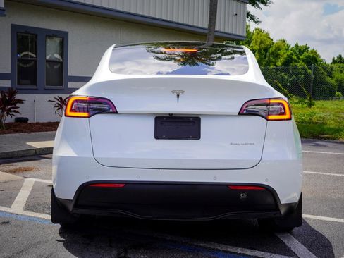 Used 2020 Tesla Model Y Long Range AWD/4WD image 5