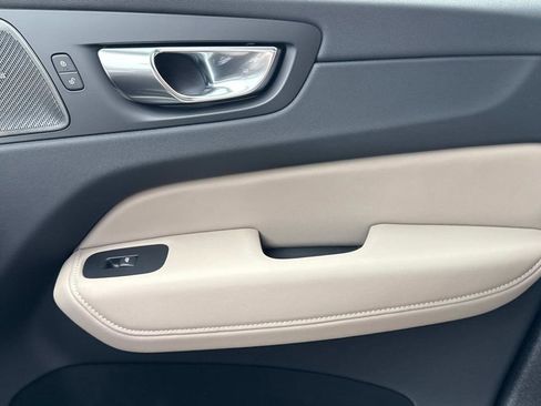 New 2026 Volvo XC60 B5 Plus w/ Climate Package PRO image 21