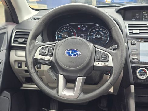 Used 2017 Subaru Forester 2.5i Premium AWD/4WD image 18