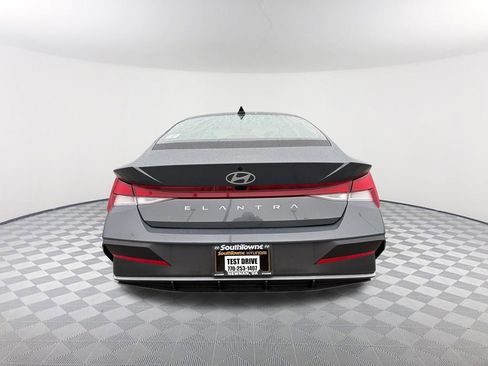 New 2026 Hyundai Elantra SE image 6