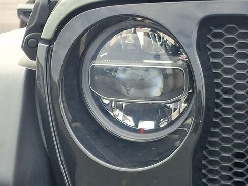 Used 2022 Jeep Wrangler Unlimited Sport AWD/4WD image 8