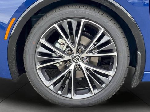 New 2026 Toyota Prius Limited FWD image 32