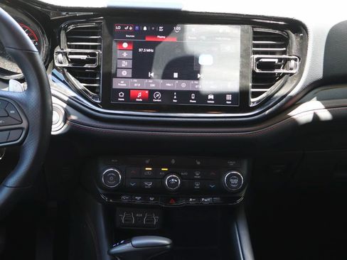 Used 2025 Dodge Durango GT w/ Blacktop Package AWD/4WD image 16
