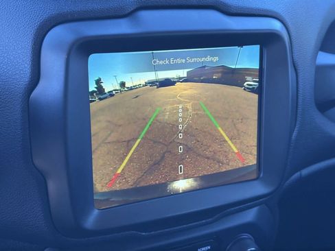 Used 2023 Jeep Renegade Latitude image 22