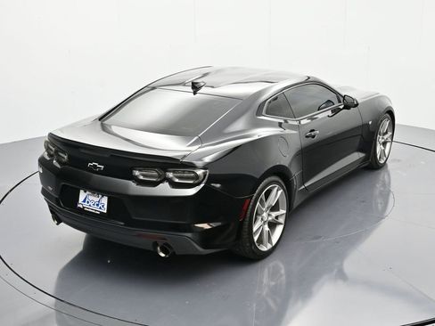 Used 2022 Chevrolet Camaro LT w/ RS Package image 28