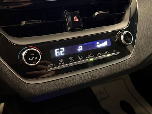 Used 2022 Toyota Corolla LE image 15