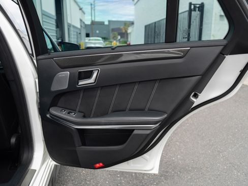 Used 2014 Mercedes-Benz E 63 AMG S-Model image 33
