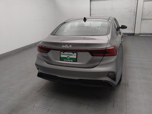 Used 2022 Kia Forte LXS FWD image 7
