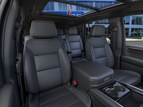 New 2026 Chevrolet Tahoe Premier w/ Sun And Tow Package AWD/4WD image 16