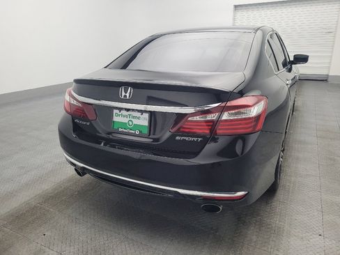 Used 2017 Honda Accord Sport image 7