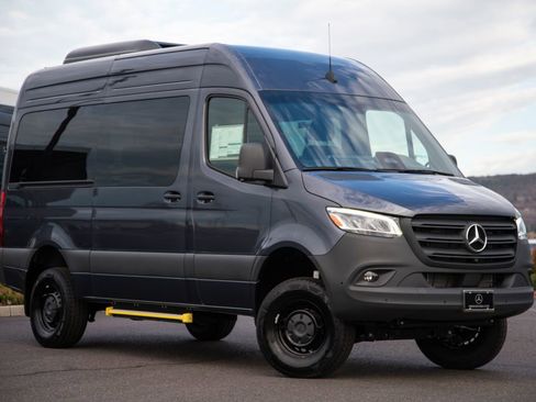 New 2025 Mercedes-Benz Sprinter 2500 image 3