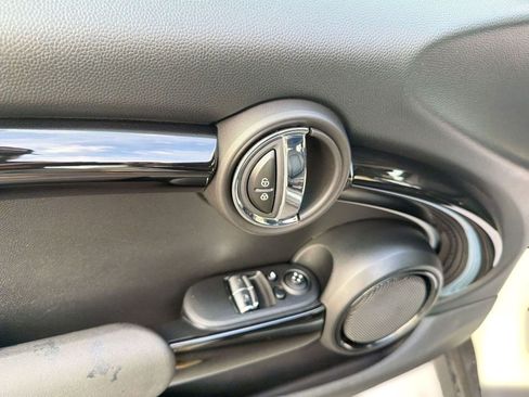 Certified 2023 MINI Cooper 2-Door Hardtop image 13