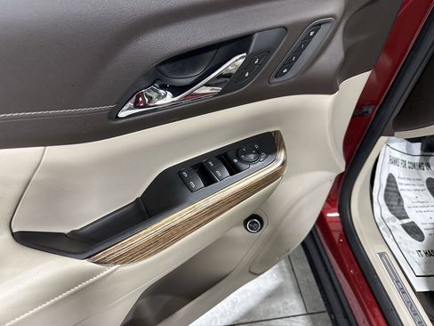 Used 2019 GMC Acadia Denali w/ Technology Package AWD/4WD image 24