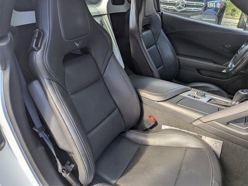 Used 2019 Chevrolet Corvette Stingray Convertible w/ 2LT Preferred Equipment Group image 21