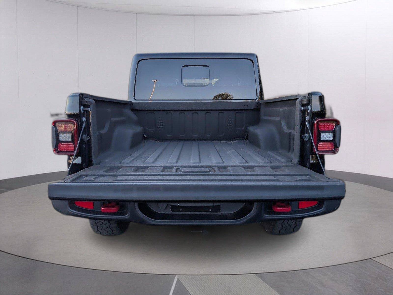 Used 2023 Jeep Gladiator Rubicon w/ LED Lighting Group AWD/4WD image 5