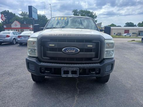 Used 2011 Ford F250 XL image 2