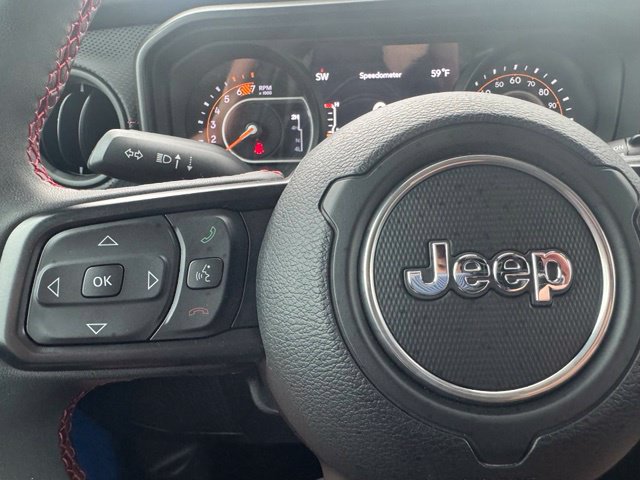 Certified 2024 Jeep Wrangler Unlimited Rubicon w/ Technology Group AWD/4WD image 32