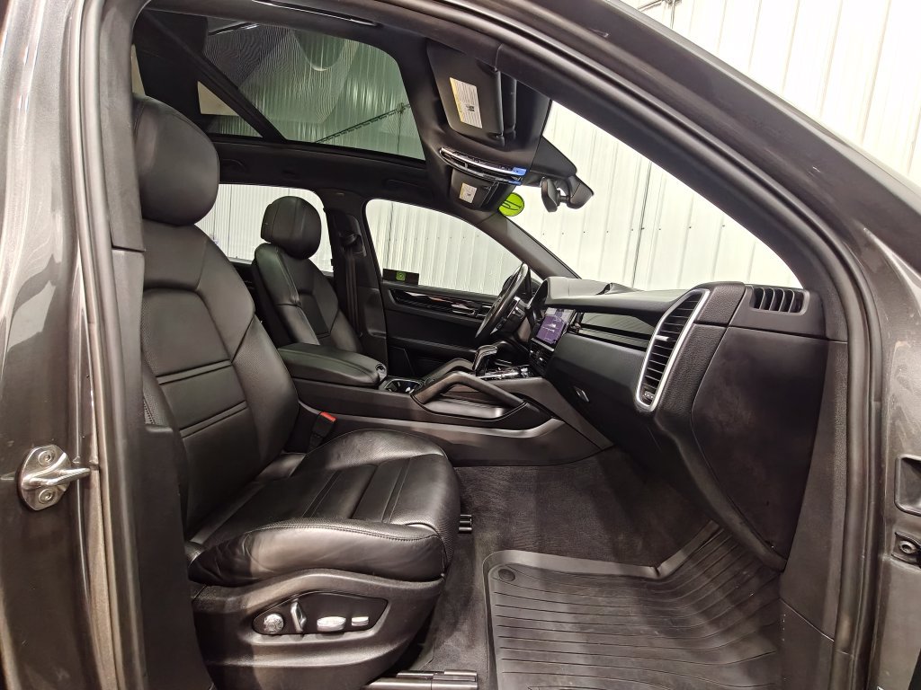 Used 2019 Porsche Cayenne S AWD/4WD image 25