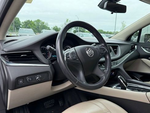 Used 2019 Buick Enclave Essence FWD image 11