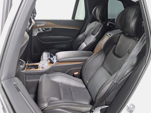 Used 2017 Volvo XC90 T8 Excellence image 31