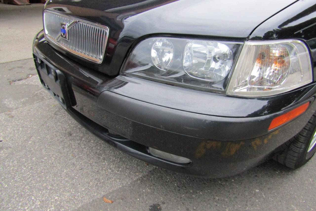 Used 2002 Volvo V40 FWD image 25