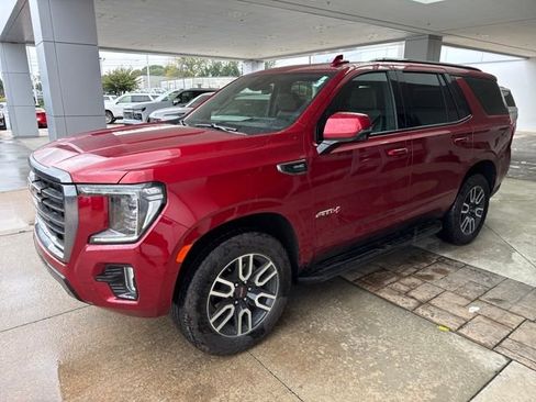 Used 2024 GMC Yukon AT4 w/ Technology Package image 1