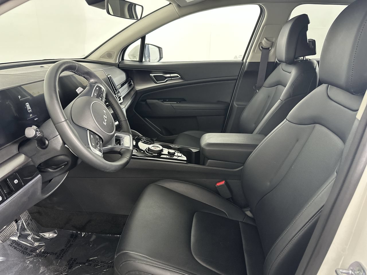 Used 2023 Kia Sportage EX AWD/4WD image 2