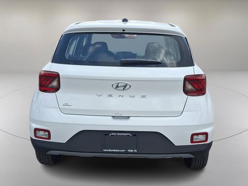 New 2025 Hyundai Venue SE image 6