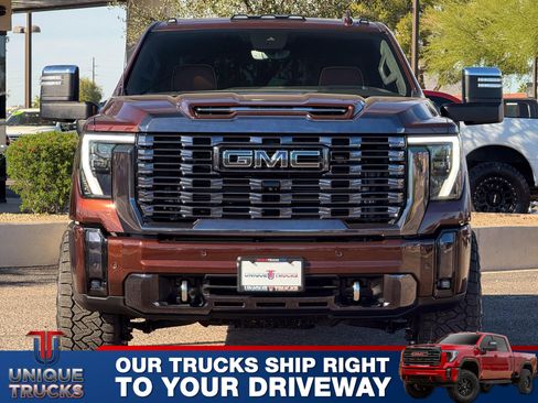 Used 2024 GMC Sierra 2500 Denali Ultimate image 2