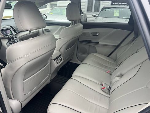 Used 2015 Toyota Venza Limited AWD/4WD image 16