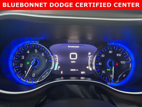 Used 2019 Chrysler Pacifica Touring Plus w/ Advanced Safetytec Group FWD image 14