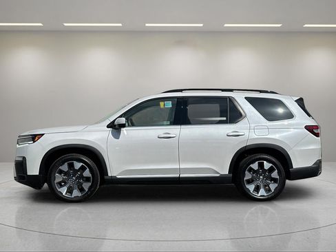 New 2026 Honda Pilot Elite image 2