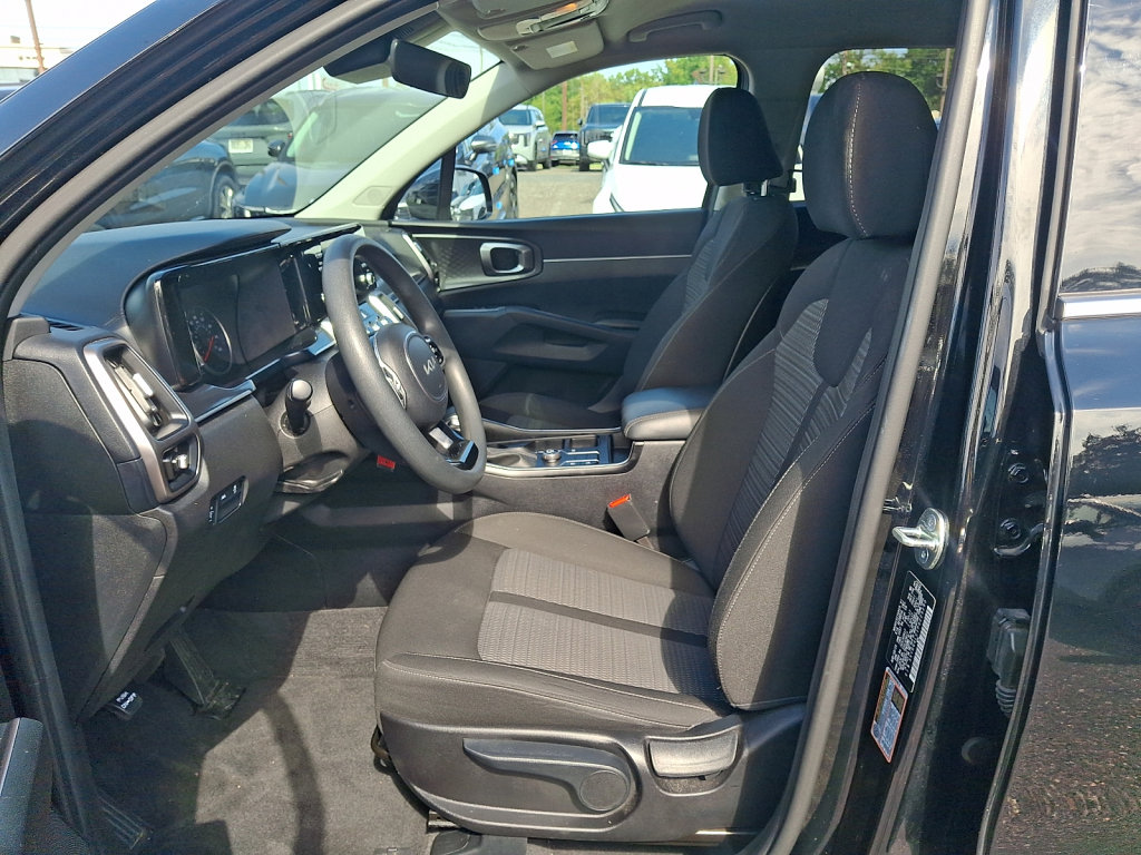 Used 2023 Kia Sorento LX FWD image 22