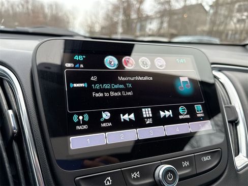 Used 2017 Chevrolet Malibu Premier w/ Premier Sun and Wheel Package image 12