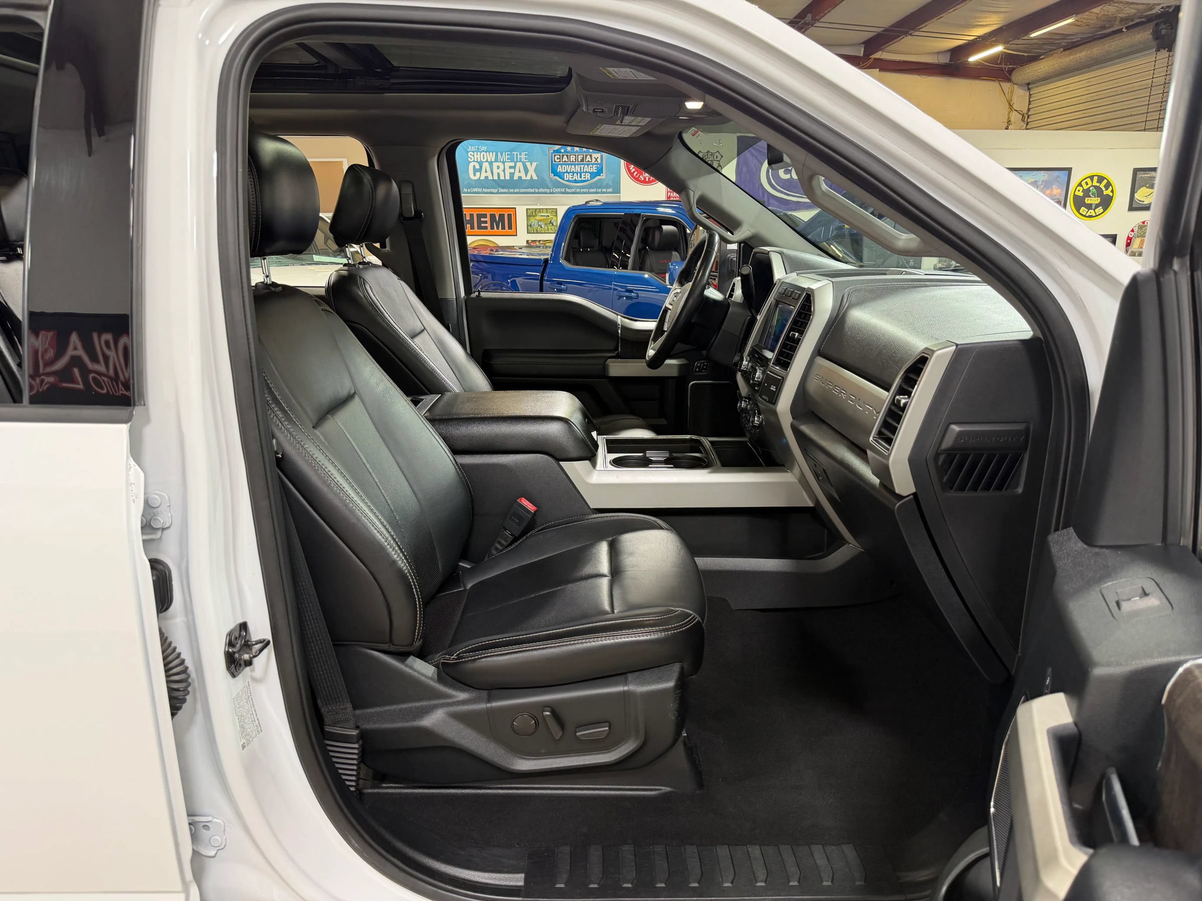 Used 2020 Ford F350 Lariat w/ Lariat Ultimate Package AWD/4WD image 15