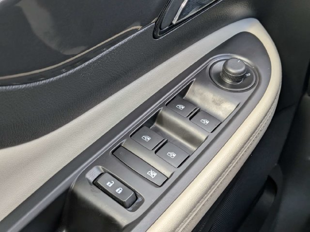 Used 2020 Buick Encore Preferred w/ Safety Package FWD image 22