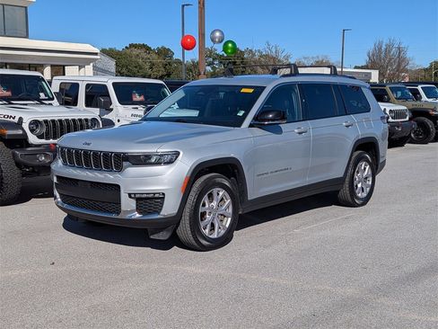 Used 2021 Jeep Grand Cherokee L Limited image 9