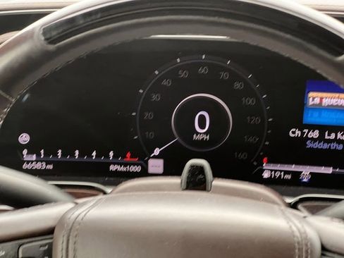 Used 2022 Cadillac Escalade ESV Sport Platinum w/ LPO, ONYX Package image 18