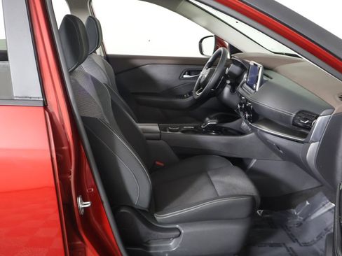 Used 2023 Nissan Rogue SV image 22