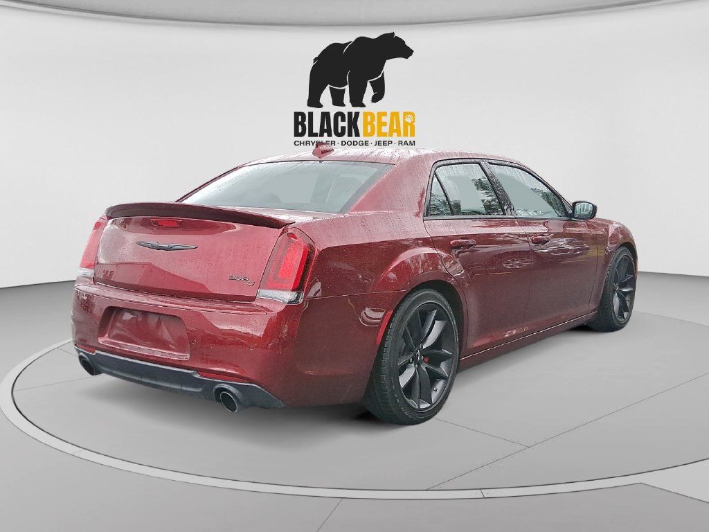 Used 2023 Chrysler 300 C RWD image 3