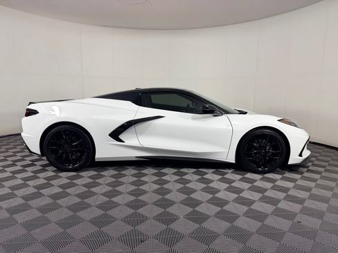 Used 2025 Chevrolet Corvette Stingray Preferred Conv w/ 2LT RWD image 7