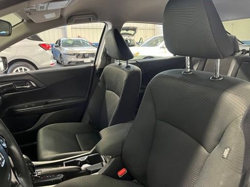 Used 2017 Honda Accord LX image 24