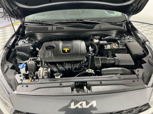 Certified 2024 Kia Forte LXS image 28