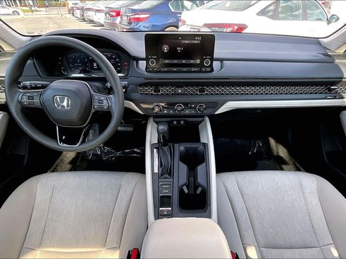 Used 2023 Honda Accord LX image 14