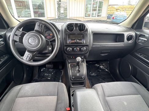 Used 2015 Jeep Patriot Sport w/ Power Value Group AWD/4WD image 14